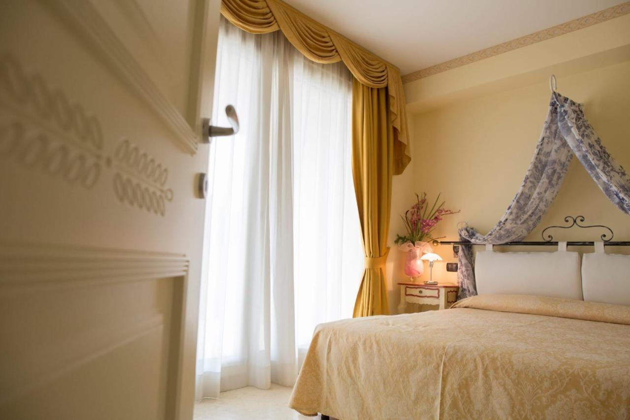 Appartamento Du Lac 1 Desenzano del Garda Exteriör bild