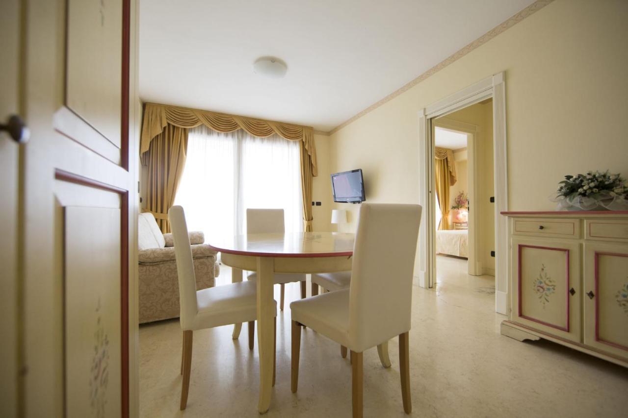 Appartamento Du Lac 1 Desenzano del Garda Exteriör bild