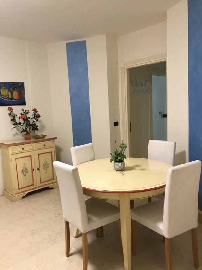 Appartamento Du Lac 1 Desenzano del Garda Exteriör bild